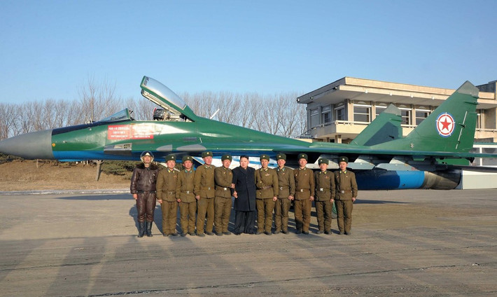 Theo những thông tin, Triều Tiên hiện có tới 40 chiếc MiG-29, nhưng không chắc bao nhiêu chiếc trong số đó vẫn đủ khả năng bay được; bên cạnh đó là khả năng huấn luyện của phi công Triều Tiên hạn chế, khi một phi công không vượt quá 20 giờ bay/năm, so với 200 giờ bay của phi công Hàn Quốc và Mỹ.