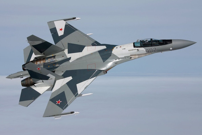 Hiện nay, trang bị quy mô lớn của Nga chủ yếu bao gồm chiến đấu cơ Su-30SM, Su-34 và Su-35. Trong đó, Su 30-SM có 114 chiếc, Su-34 được trang bị 121 chiếc và Su-35 được trang bị 104 chiếc, và vẫn đang tiếp tục tăng lên với tốc độ 10 chiếc mỗi năm; ước tính có thể có 146 chiếc Su-35 được trang bị cuối cùng. Nguồn: Topwar