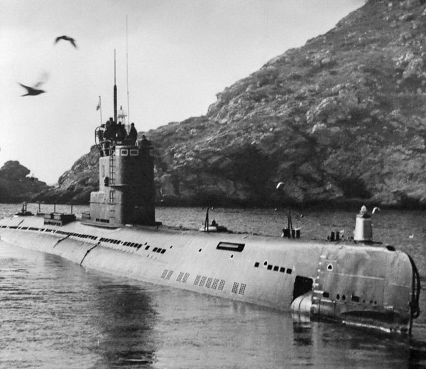 Những kinh nghiệm về sử dụng tàu ngầm của Doenitz có giá trị đáng kể trong việc nghiên cứu kinh nghiệm phong phú của Đức về tác chiến tàu ngầm. Nhất là chiến thuật của các nhóm tàu ngầm, việc giữ bí mật, kế hoạch tác chiến và quản lý hoạt động của lực lượng tàu ngầm, tổ chức thông tin liên lạc, kiểm soát và các tương tác. Ảnh: Tàu ngầm dự án 613 của Liên Xô - Nguồn ảnh: Topwar