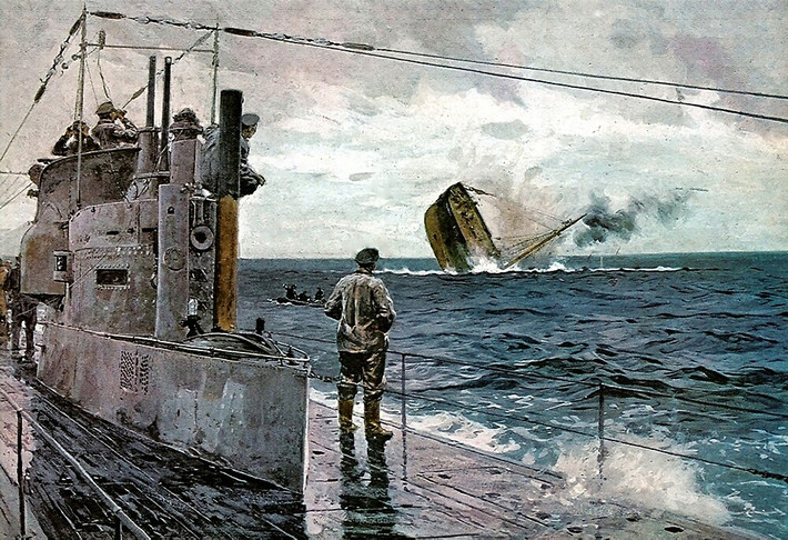 Trong thế chiến thứ nhất, tàu ngầm U-boat của Đức đã gây ra những thiệt hại lớn cho phe Đồng minh, nên trong "Hiệp ước Versailles" sau Thế chiến thứ nhất quy định, không cho phép Đức sở hữu tàu ngầm. Nhưng một thỏa thuận trên giấy không khiến người Đức "để ý", Đức vẫn bí mật phát triển các lớp tàu ngầm U-boat hiện đại hơn.