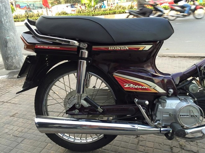 Trước chiếc Dream 2 chạy 99 km, có một số chiếc được rao bán với giá từ 80 đến 155 triệu đồng. Người mua phần lớn với mục đích sưu tầm hàng độc.