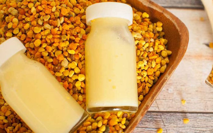 Các vitamin và khoáng chất như B1, B2, B3, B5, B6, acetyl-cholin,kẽm,….có trong sữa ong chúa cũng giúp cải thiện làn da của bạn. Ảnh: kienthucdinhduong.