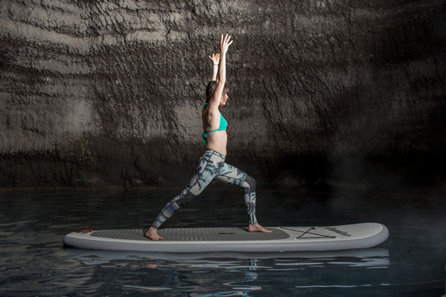 Ngoài những lợi ích về mặt sức khoẻ, SUP Yoga cho bạn một lý do hợp lý để ra ngoài và tận hưởng, khám phá môi trường nước.