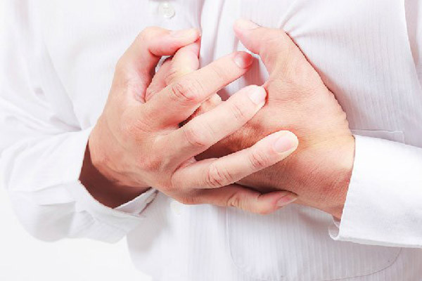 3. Ngực. Theo y học thì, các tuyến ức trước ngực là một trong những tuyến quan trọng nhất chi phối toàn bộ hệ thống miễn dịch trong cơ thể. Hoạt động của chuỗi peptide – phân đoạn protein tiết ra chất miễn dịch để theo dõi sự biến đối các tế bào cơ thể và tiêu diệt các tế bào xấu mà không hề do dự.