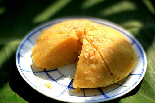 Chè kho là món ăn được làm để đãi khách trong những ngày Tết. Chè kho có một hương vị rất đặc biệt, ăn vừa mát vừa mềm mịn, có vị thơm ngon của đỗ xanh lại có mùi hương thoang thoảng của hoa bưởi, sánh mịn, ngọt đậm và rất thơm. Món này rất tuyệt khi kết hợp với trà sen.