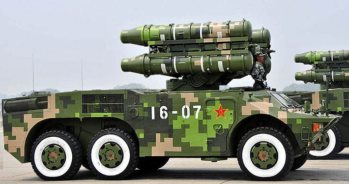 Mỗi xe phóng có 4 đạn tên lửa trong thùng được trang bị rađa dẫn tên lửa Type-345 làm việc ở tần số 12 - 18 GHz, có khả năng phát hiện mục tiêu trên không ở cự ly 17 km và hệ thống truyền hình theo dõi mục tiêu trên không với cự ly phát hiện khi thời tiết đẹp là 15km. Nguồn ảnh: Military-today.