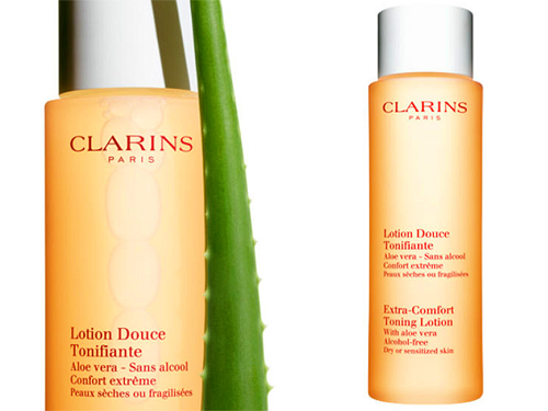 Clarins Extra Comfort Toning Lotion. Sản phẩm được cho là có công thức dịu nhẹ và an toàn. Một người nói:” sản phẩm không gây dị ứng, không căng da và cũng không bị mẩn đỏ sau khi sử dụng”. Người dùng khác nói rằng sản phẩm chắc hẳn là dành cho làn da nhạy cảm bởi sự dịu nhẹ và mềm mại của nó.