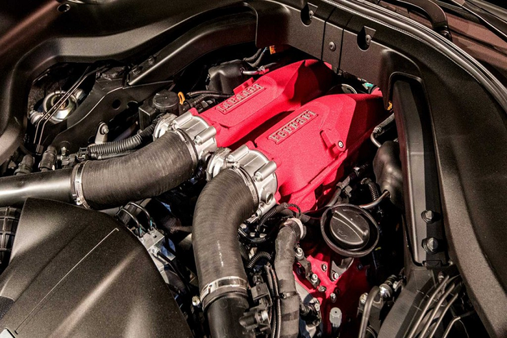 Nhiều người cho rằng Ferrari Roma chịu ảnh hưởng của những mẫu xe huyền thoại như Ferrari 275 GTB hay Daytona. Tuy nhiên như thường lệ, Ferrari từ chối khi nhắc đến nguồn cảm hứng của các mẫu xe mới và chỉ khẳng định thiết kế của xe nhằm tối ưu hóa khả năng vận hành, bao gồm cả ảnh hưởng của thiết kế lưới tản nhiệt, vị trí của cabin xe…