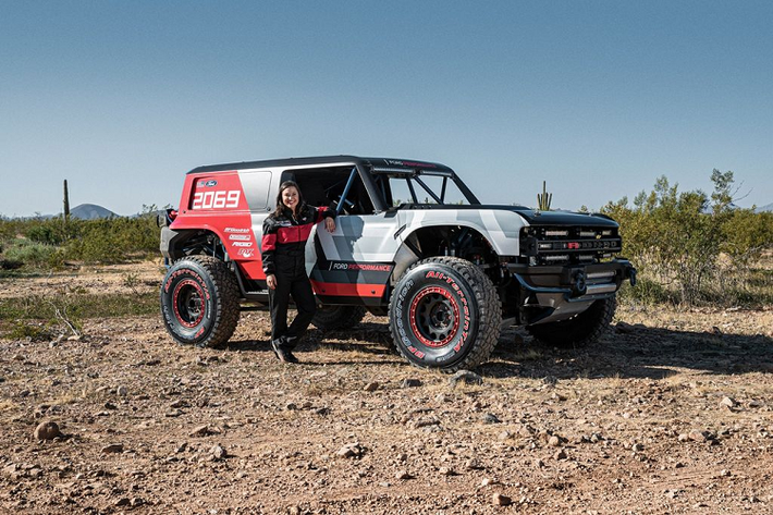 Mẫu xe Ford Bronco R mới được ra đời nhằm kỷ niệm 50 năm chiến thắng Rod Hall tại giải Baja 1000. Mẫu xe này được phát triển bởi bộ phận đặc biệt Ford Performance và công ty Geiser Bros Design and Development cùng sự phối hợp chặt chẽ của nhà vô địch Baja 1000, tay đua Cameron Steele.