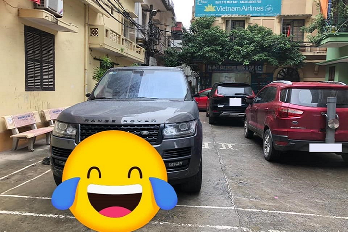 Nhiều cư dân mạng cho rằng kẻ gian là người "hành nghề" lâu năm nên chỉ "vặt gương" đúng chiếc xe đắt tiền và gương xe có giá trị nhất là Range Rover trong dàn xe đỗ tại đây. Được biết, một cặp gương của xe sang Range Rover chính hãng có giá bán không dưới 100 triệu đồng.