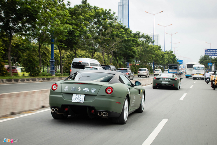 Mẫu xe này được thiết kế bởi Pininfarina dưới sự chỉ đạo của Frank Stephenson. Chữ GTB viết tắt của cụm từ Gran Turismo Berlinetta.