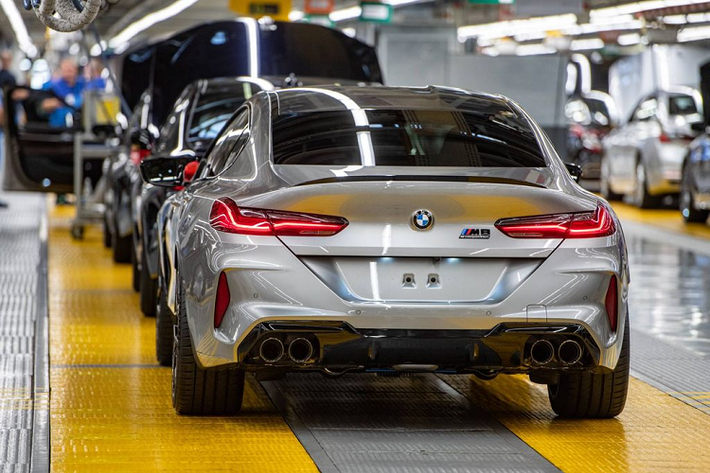 Về khả năng tăng tốc, hai phiên bản BMW M8 Gran Coupe tiêu chuẩn và Competition chỉ cần lần lượt 3.3 và 3.2 giây để cán con số 100 km/h từ vạch xuất phát.