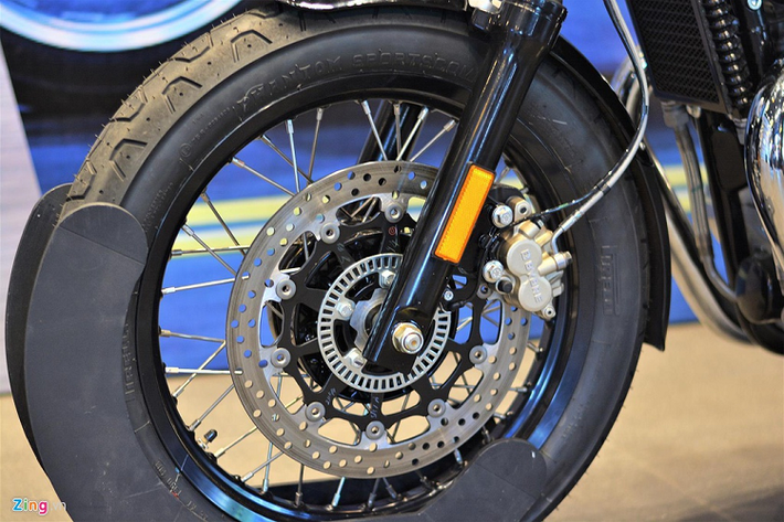 Có giá bán chỉ hơn 180 triệu đồng cho một mẫu xe 650 cc, rẻ nhất thị trường, những trang bị trên Continental GT chỉ dừng ở mức chấp nhận được chứ không phải hàng hiệu. Mặc dù vậy, những tính năng như ABS 2 kênh, đĩa phanh lớn vẫn là ưu điểm đáng nói của mẫu xe này.