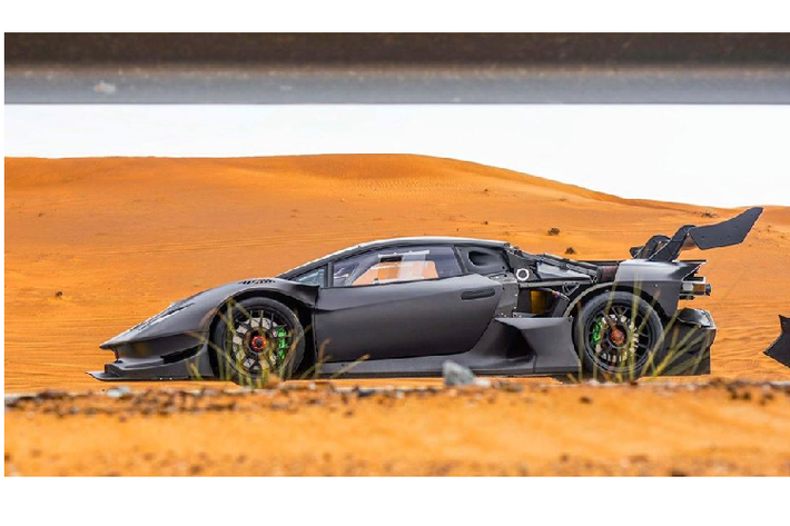 Chiếc xe vẫn sử dụng phần khung gầm của Huracan Super Trofeo nhưng các chi tiết khác chủ yếu được chế tao bằng vật liệu sợi carbon nhằm cắt giảm trọng lượng và ngoại thất cũng được sử dụng bằng những tấm carbon trần.