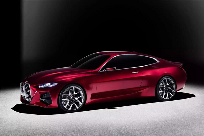 BMW Concept 4 Đúng như tên gọi, Concept 4 là bản xem trước của 4 Series thế hệ tiếp theo. Khỏi cần nói, thiết kế của xe concept gây thất vọng nhất với lưới tản nhiệt quá khổ.