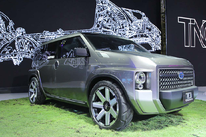 Triển lãm Vietnam Motor Show 2019 vừa khai mạc, quy tụ hàng loạt hãng xe tên tuổi tại thị trường Việt Nam và nổi bật trong số đó là 2 thương hiệu được khách hàng Việt ưa chuộng Toyota và Lexus. Năm nay, gian hàng của Toyota Việt Nam có diện tích 552 m2 là nơi trưng bày các mẫu xe dẫn đầu phân khúc và một không gian riêng cho mẫu xe Toyota TJ Cruiser Concept mới.