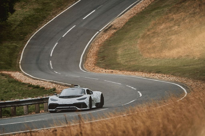 “Tuy nhiên, chiếc xe cần sự ổn định và đáp ứng những yêu cầu của khí thải với Mercedes-AMG One ở vòng tua 1,200 vòng/phút.”