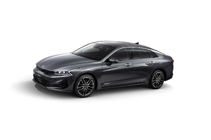 Các tùy chọn động cơ của Optima thế hệ mới vẫn chưa được công bố, nhưng khả năng cao Optima mới sẽ chia sẻ động cơ với ‘’người anh em’’ Hyundai Sonata thế hệ mới. Chính vì thế, các khách hàng mua xe tại Bắc Mỹ có thể mong đợi Optima All-New sẽ có phiên bản động cơ 1.6 lít tăng áp mạnh 180 mã lực và mô-men xoắn cực đại 264 Nm. Bên cạnh động cơ 2.5 lít hút khí tự nhiên cho công suất tối đa 191 mã lực và mô-men xoắn 245Nm.