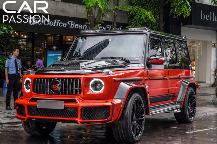 Thế hệ Mercedes-Benz G63 AMG 2019 mới nhất hiện nay cũng không phải là ngoại lệ sau khi một số lượng lớn những chiếc G63 AMG Edition 1 hay G63 AMG tiêu chuẩn được mang về nước, một số chủ nhân đã quyết định lột xác “ông vua đường trường” của mình với những gói độ mới nhất đến từ thương hiệu Brabus nhằm tạo dấu ấn riêng cho bản thân.