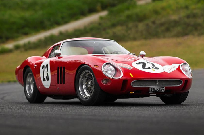 Dẫn đầu top siêu xe cổ đắt nhất là Ferrari 250 GTO, mã số 3413GT, đã được bán vào cuối tháng 8 năm 2018 với cái giá lên tới 48.405.000 USD. Sự bán đấu giá đó đã diễn ra ở Monterey, California, Mỹ và thực hiện khiến cả thế giới phải rớt hàm kinh ngạc. Nó đã được bán bởi Greg Whitten, một cựu giám đốc Microsoft đã mua xe trong năm 2000.