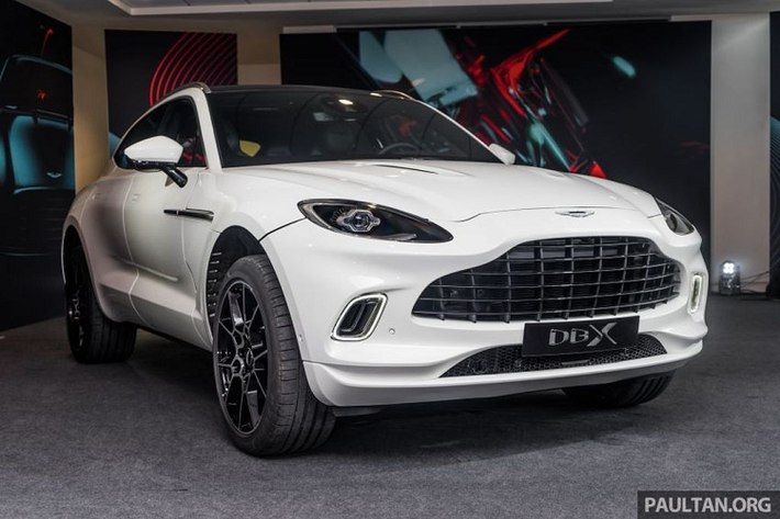 Theo vị CEO hãng xe Anh quốc – Andy Palmer, hơn 70% khách hàng của họ hiện cũng đang sở hữu một mẫu SUV như Porsche Cayenne hay Range Rover trong gara. Điều này thúc đẩy Aston Martin DBX 2020 mới tiếp cận sâu hơn với nhóm khách hàng tiềm năng này.