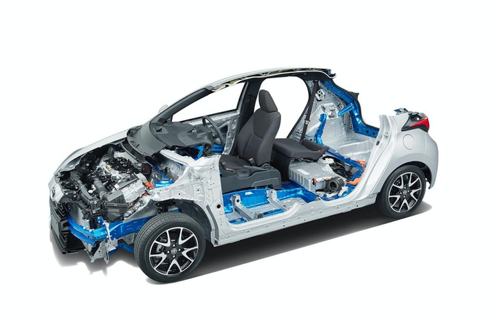 Cụ thể, mức tiêu hao nhiên liệu của Toyota Yaris Hybrid X FWD là khá ấn tượng với chỉ 2,8 lít / 100 km, theo thử nghiệm của WLTC. Về động cơ, Yaris Hybrid kết hợp khối sức mạnh 79 mã lực và 141 Nm từ mô tơ điện cùng với 89 mã lực và 120 Nm của động cơ xăng 1.5 lít 3 xy lanh, cho nguồn năng lượng tổng hợp 168 sức ngựa và 261 Nm.
