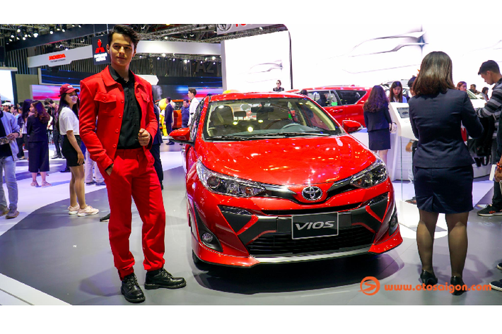 Mẫu xe Toyota Vios 2020 mới sắp tới được ra mắt không phải là phiên bản nâng cấp facelift giữa đời, đây là phiên bản bổ sung một số trang bị Tiện nghi & Hỗ trợ lái nhằm tăng sức hút trong phân khúc.