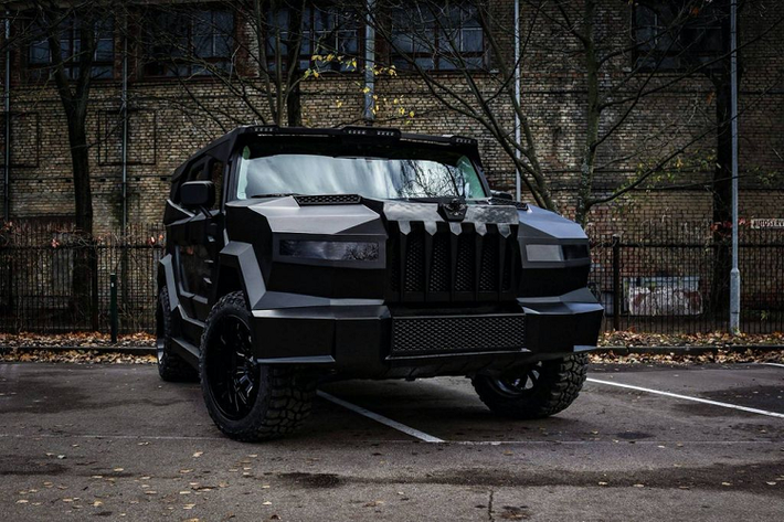 Mẫu xe Dartz Prombron Black Stallion vốn được bắt nguồn từ chiếc trực thăng nổi tiếng Sikorsky và được chế tạo bởi công ty Dartz.