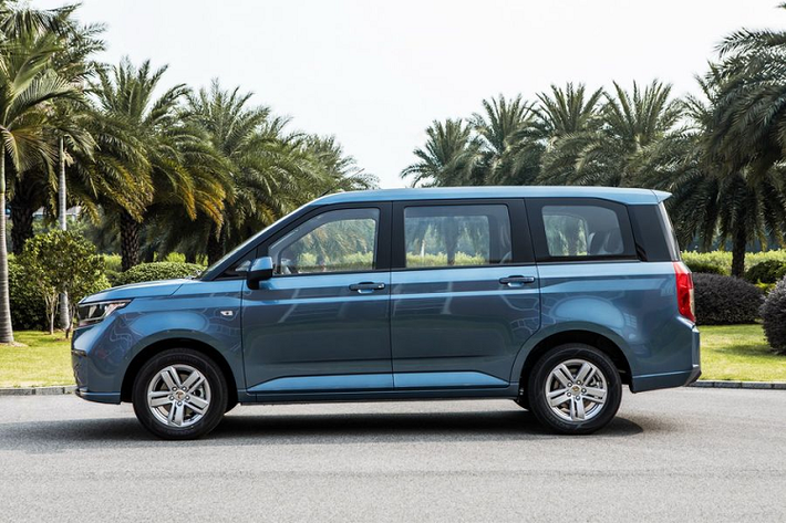 Trong tương lai, Hong Guang Plus của GM sẽ sớm bị thách thức bởi đối thủ Volkswagen Viloran - cũng là một chiếc minivan rất đáng gờm nhắm thẳng vào thị trường Trung Quốc.