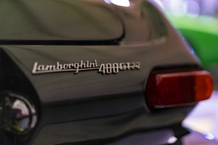 Chiếc Miura màu xanh mới chỉ lăn bánh vỏn vẹn 2.092 km từ khi mới xuất xưởng và trở thành chiếc Miura mới nhất hành tinh.