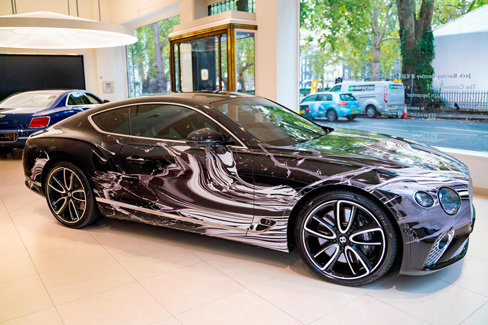 Sau đó, Bentley sẽ bán chiếc xe nghệ thuật độc đáo này. Tuy nhiên, giá của chiếc xe có thể sẽ có giá cao hơn so với Continental GT tiêu chuẩn (Hiện đang có giá khởi điểm chỉ từ 200.000 USD).