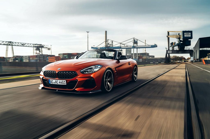 Nhà độ nổi tiếng nước Đức này đã nâng cấp mẫu xe BMW Z4 M40i với trang bị thuộc hàng đầu bảng: khối động cơ I6 3.0 lít turbo sản sinh công suất lên tới 394 mã lực và 600 Nm mô-men xoắn cực đại – tăng cường lần lượt 59 sức ngựa & 100 Nm.