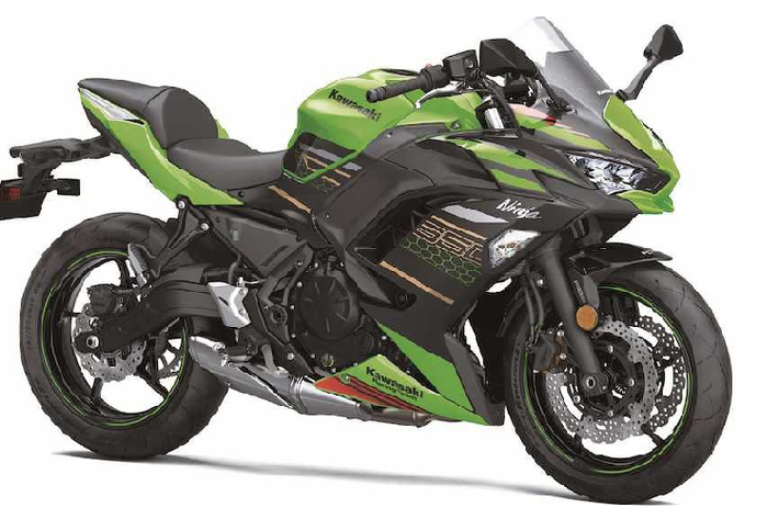 Trong dòng sản phẩm của Kawasaki, Ninja 650 nằm ở phân khúc tầm trung - trên chiếc sportbike cho người mới chơi Ninja 400 nhưng dưới chiếc supersport 600cc ZX-6R. Những năm vừa qua, hãng xe Nhật Bản đã tiến hành thay đổi thiết kế cho cả Ninja 400 và Ninja ZX-6R theo ngôn ngữ mới sắc sảo hơn, và phải tới nay Kawasaki Ninja 650 mới được nối bước những người anh em của mình.