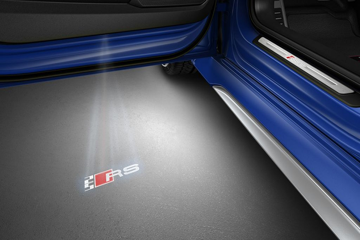 Với hai mẫu RS6 Avant và RS7 Sportback, con số này sẽ lên tới 16.145 USD (375 triệu đồng).