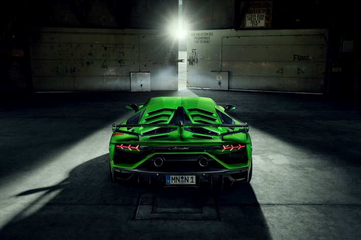 Ngoài ra, Novitec còn trang bị hệ thống khuỷu trên bộ lò xo mới với khả năng hạ thấp độ cao xuống 35 mm, đem lại “một cảm giác lái thoải mái và hiệu năng vượt trội.”