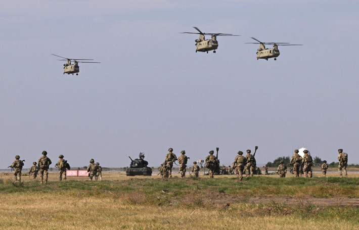 Sự hiện diện của NATO, với minh chứng bằng việc triển khai chiến đấu cơ Rafale ở Romania, đang cho thấy quyết tâm của tổ chức này. Qua đó, gửi đi một thông điệp rõ ràng về sự đoàn kết và quyết tâm bảo vệ tất cả các thành viên Liên minh trước mọi hình thức “xâm lược”.