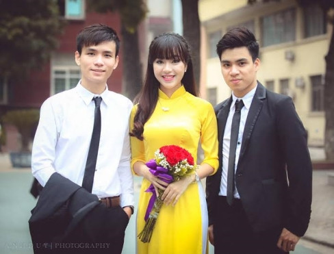 Một anh quê Hà Tĩnh nhưng lập nghiệp ở Đắk Lắk. Nhà nghèo đói quá nên anh quyết định đi tìm việc năm 16 tuổi. Anh nghèo đến mức đi tàu vào miền nam chỉ có vài ngàn đồng trong túi, đói đến mức vào được tới Đắk Lắk không có gì ăn nhặt đại mấy quả bơ rơi dưới gốc lót dạ. Chủ vườn bơ thấy tội nhận anh vào làm công. Làm công được một thời gian anh tự trồng vườn bơ của mình rồi dần dần mở rộng ra, nhân giống bơ mới mang tên mình là Bơ Mười. Giờ anh được mệnh danh là vua bơ vì diện tích bơ anh trồng không biết bao nhiêu mà kể, giống bơ cũng “siêu ngon”, xuất bán đi khắp nơi, nói chung giờ anh là tỷ phú nhờ bơ.