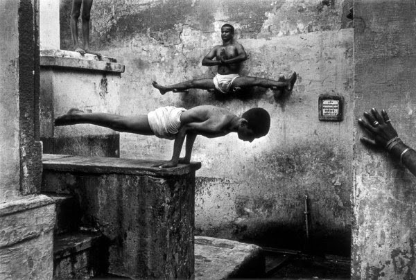 Các môn đệ của kungfu Thiếu Lâm có thể thiền ở mọi dạng địa hình.