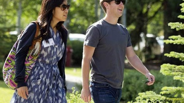 Mark Zuckerberg nói: “Bạn cảm thấy tràn đầy hy vọng khi bạn biết mình sẽ có một đứa trẻ. Bạn tưởng tượng về việc bọn trẻ sẽ trở nên như thế nào và luôn mong ước những điều tốt đẹp cho chúng. Bạn bắt đầu lên những kế hoạch, thế nhưng chúng lại biến mất. Thật sự là một trải nghiệm cô đơn".