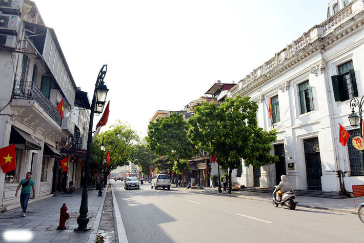 Đoàn diễu binh sẽ đi dọc phố Tràng Tiền thẳng tiến về Nhà hát Lớn.