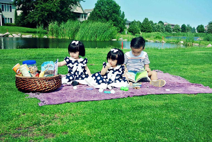 Mỗi ngày nhìn ngắm ba thiên thần mình vui đùa hồn đã nhiên giúp MC Huyền Ny cảm thấy cuộc sống của mình thêm ý nghĩa. Cô bảo nếu được chọn lại, cô vẫn sẽ lập gia đình ở tuổi ngoài 20 và sinh con sớm hơn.
