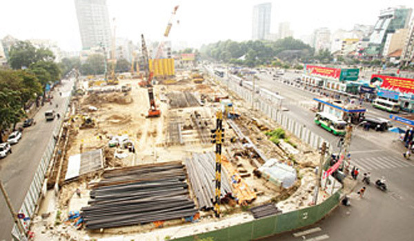 Khu tứ giác Pasteur - Tôn Thất Đạm - Huỳnh Thúc Kháng - Tôn Thất Thiệp: Khu đất vang này có diện tích 6.830m2 với số tầng cho phép xây dựng là 18-20 tầng. Hiện khu này vẫn chưa có chủ đầu tư.