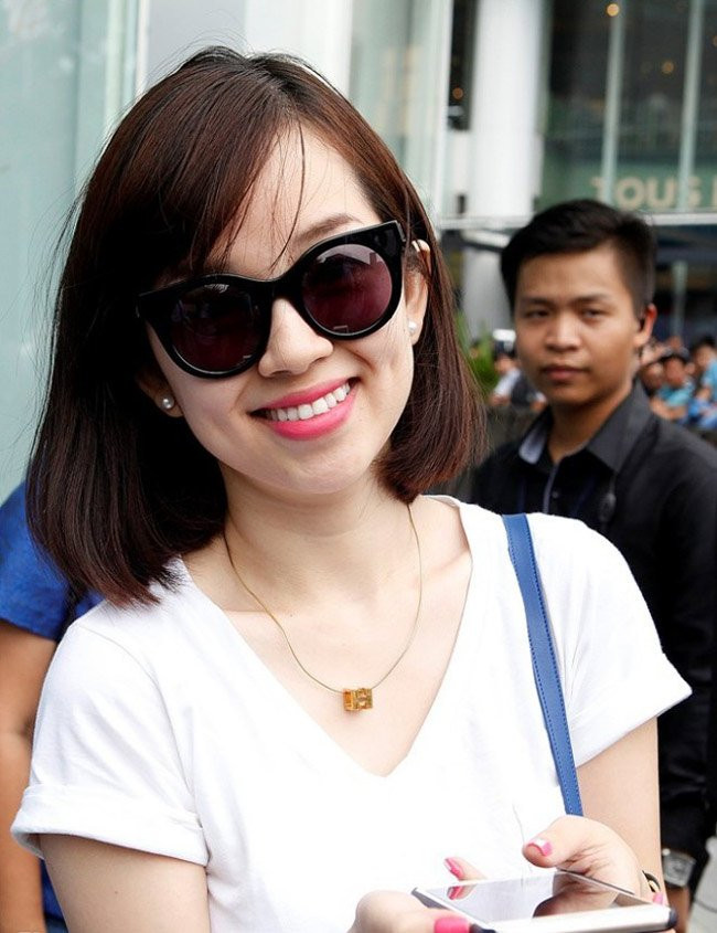 Ly kute từng sang tận Singapore để cổ vũ Mạc Hồng Quân thi đấu trong SEA game 28. Cả hai cũng từng mơ về ngôi nhà và những đứa trẻ.