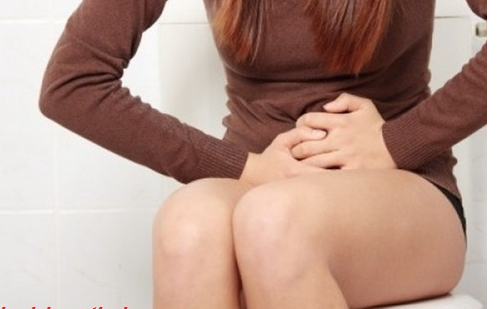 Trị kiết lỵ: Lấy 1 nắm hạt mùi, sao thơm, tán nhỏ, uống ngày hai lần, mỗi lần khoảng 7 – 8 gr. Nếu bị lỵ ra máu thì uống hạt mùi với nước đường, lỵ đàm thì uống với nước vắt từ gừng giã nhuyễn.