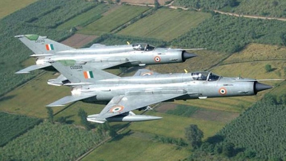 Bộ Quốc phòng Serbia cho biết MiG-21 đang nắm giữ một số kỷ lục, cụ thể MiG-21 là máy bay được sản xuất nhiều nhất trong lịch sử hàng không, với hơn 11.496 khung máy bay trên 32 phiên bản. MiG-21 đã được sử dụng qua gần sáu thập kỷ trong lực lượng không quân của hơn 60 quốc gia trên bốn châu lục.