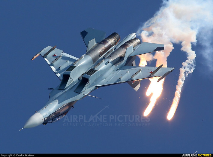 Su-30SM được coi là máy bay chiến đấu có đầy đủ khả năng chiến đấu, mặc dù việc sản xuất loại máy bay chiến đấu này đã bị dừng lại, và chiếc Su-30SM2 có khả năng hơn, hiện đang được biên chế cho Không quân Nga.