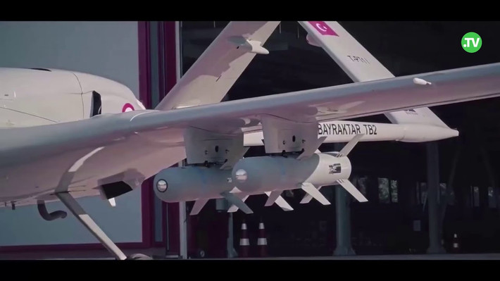 Vào tháng 3/2021, các nguồn tin nước ngoài cho biết, một số quân nhân từ Somalia đang được đào tạo để sử dụng số UAV TB2. Điều này có thể chỉ ra một hợp đồng sắp tới, hoặc đã được ký; nhưng thông tin chi tiết không được cung cấp.