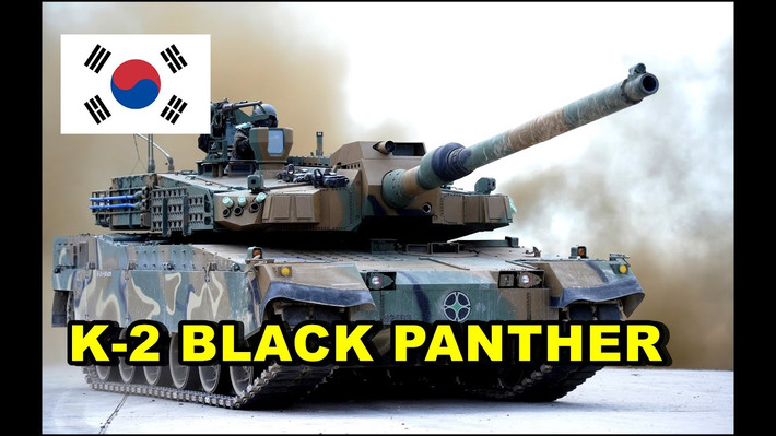 Tuy nhiên do trọng lượng xe chỉ 55 tấn (nhẹ hơn 10 tấn so với M1A2 hoặc Leopard 2A6), nên lớp giáp hai bên sườn và phía sau K2 là mỏng. Vì vậy, xe phải bổ sung thêm một số lớp giáp phản ứng nổ (ERA) ở hai bên sườn xe và trên nóc tháp pháo.