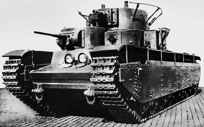 Sau đó chỉ có T-35 được chế thử, loại xe tăng nặng 45 tấn với 5 tháp pháo, được đưa vào sản xuất. Gần như tất cả 61 chiếc T-35 đều bị mất trong giai đoạn mở đầu của Chiến dịch Barbarossa, thường là do lỗi động cơ và bị kíp xe bỏ rơi.