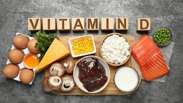 Chuyên gia sức khỏe khuyến nghị, lượng vitamin D người trưởng thành nên tiêu thụ là 600IU/ngày. Và con số này có thể lên tới 800 IU/ngày đối với người trên 70 tuổi. Đáng lưu ý, tình trạng thiếu hụt vitamin D rất phổ biến, khoảng 1 tỷ người trên thế giới thiếu lượng vitamin này. Dưới đây là những dấu hiệu cơ thể thiếu vitamin D bạn cần chú ý.